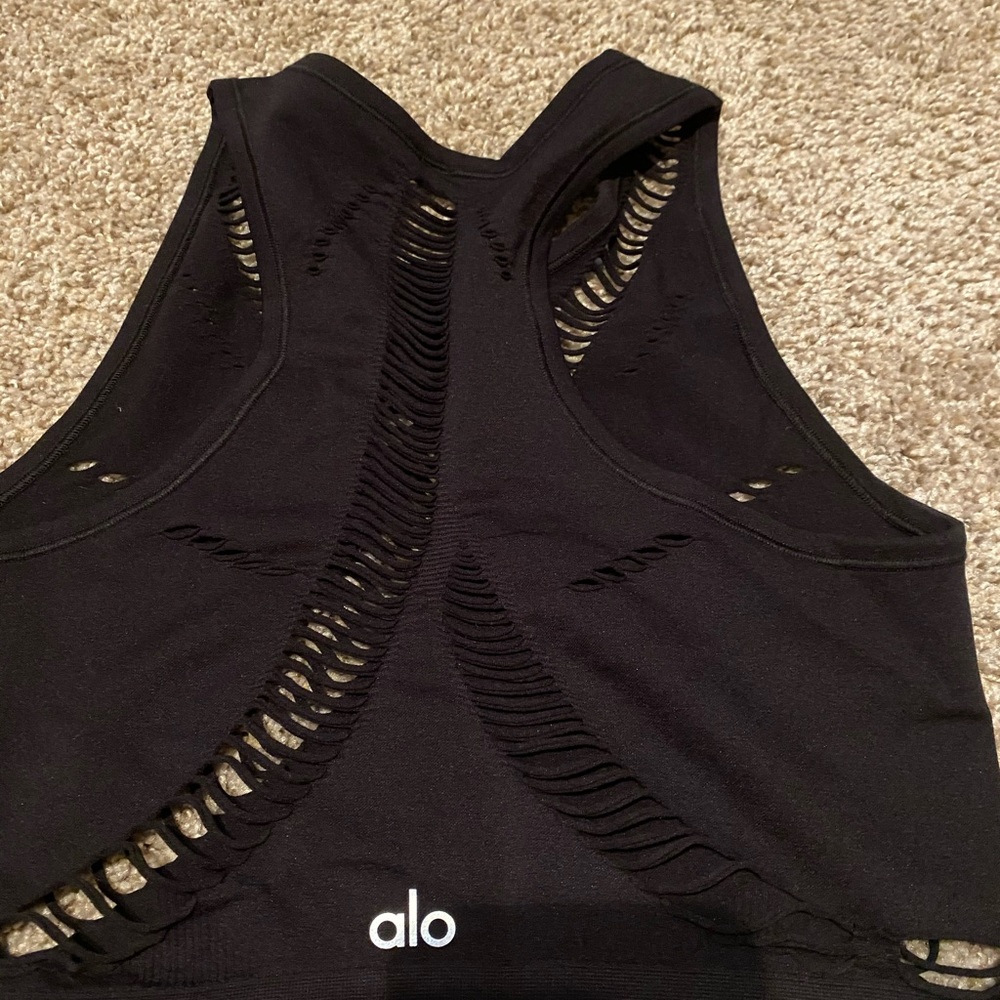 Alo Yoga Ripped Tank Small - Picture 2 of 4